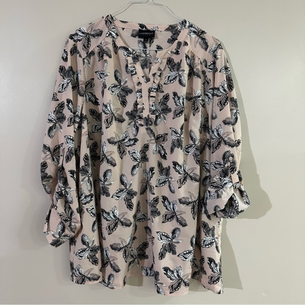 Lane Bryant top size 22